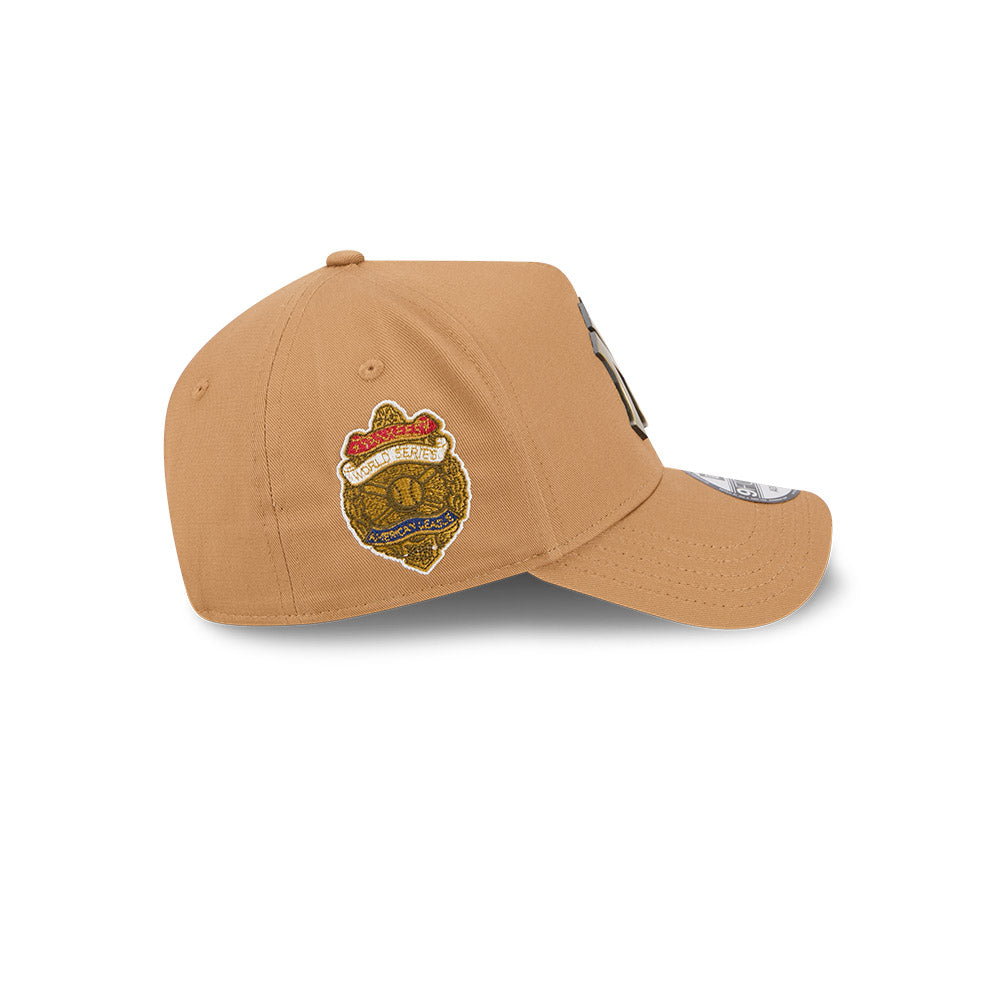 New Era 9Forty A Frame MLB Antique Metal Badge New York Yankees Wheat