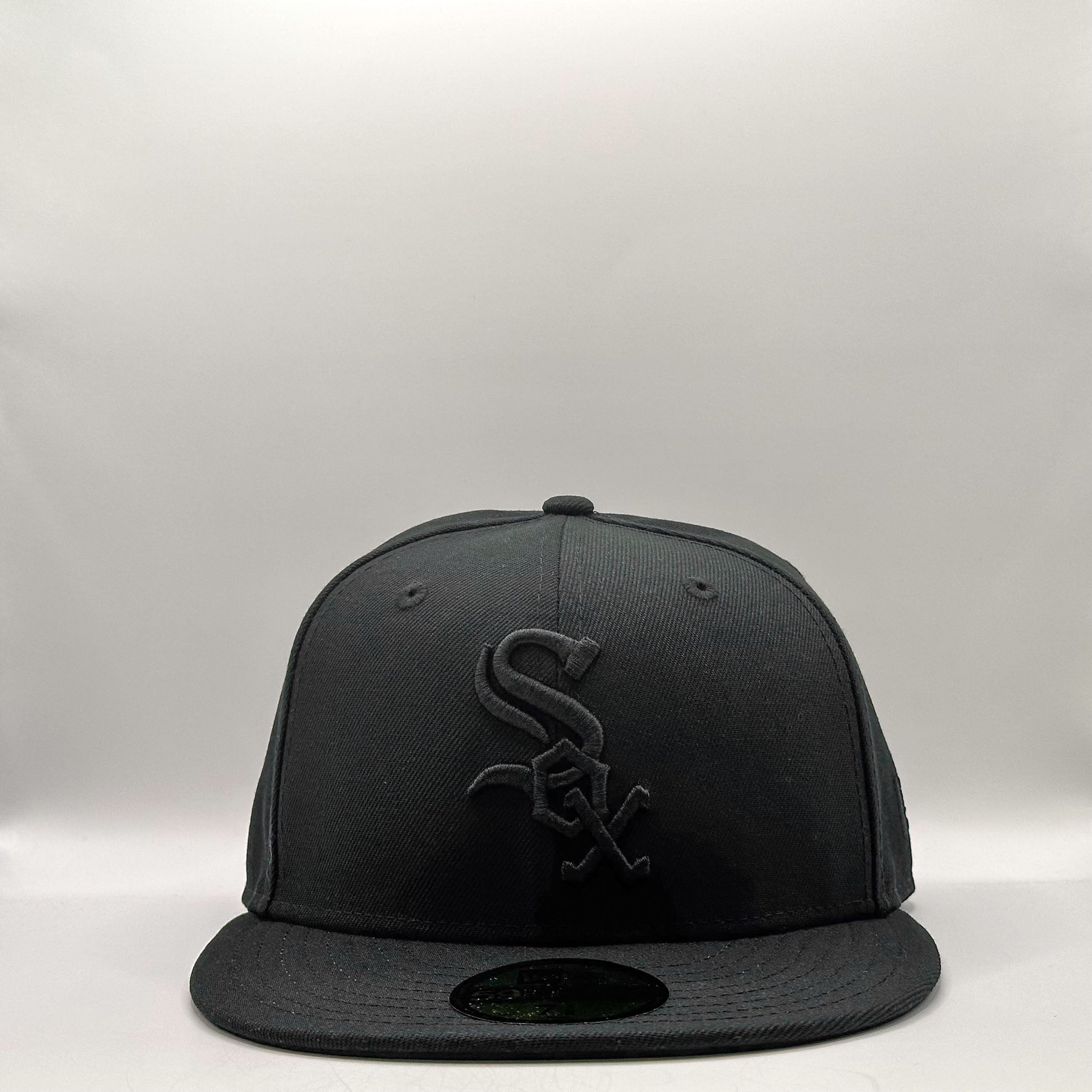 New Era 59Fifty MLB Chicago White Sox Black on Black