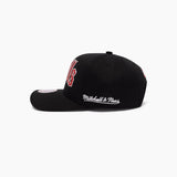 Mitchell & Ness NBA Old English Pro Pinch Chicago Bulls Black
