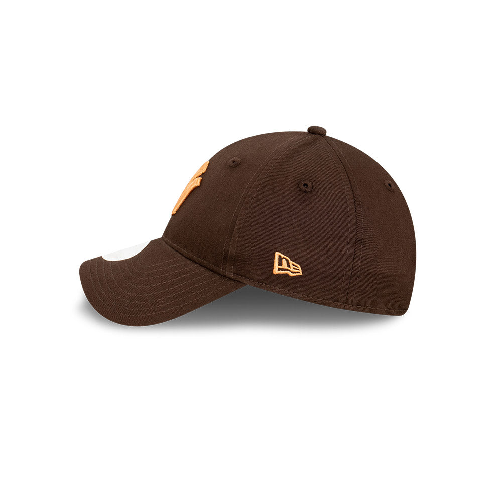 New Era Womens 9Forty MLB Caramel Mocha New York Yankees