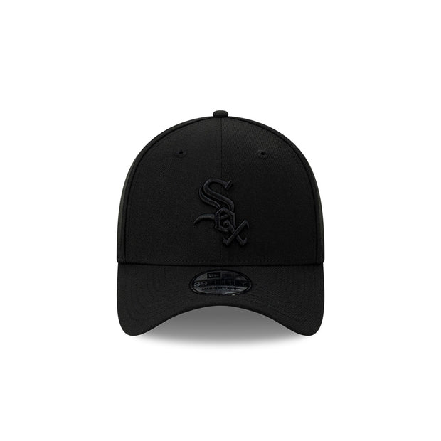 New Era 39Thirty MLB Black on Black Chicago White Sox