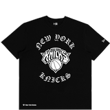 New Era NBA Gothic Script Tee New York Knicks Black