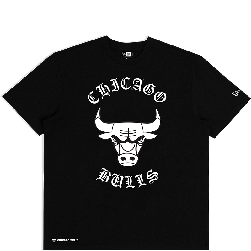 New Era NBA Gothic Script Tee Chicago Bulls Black