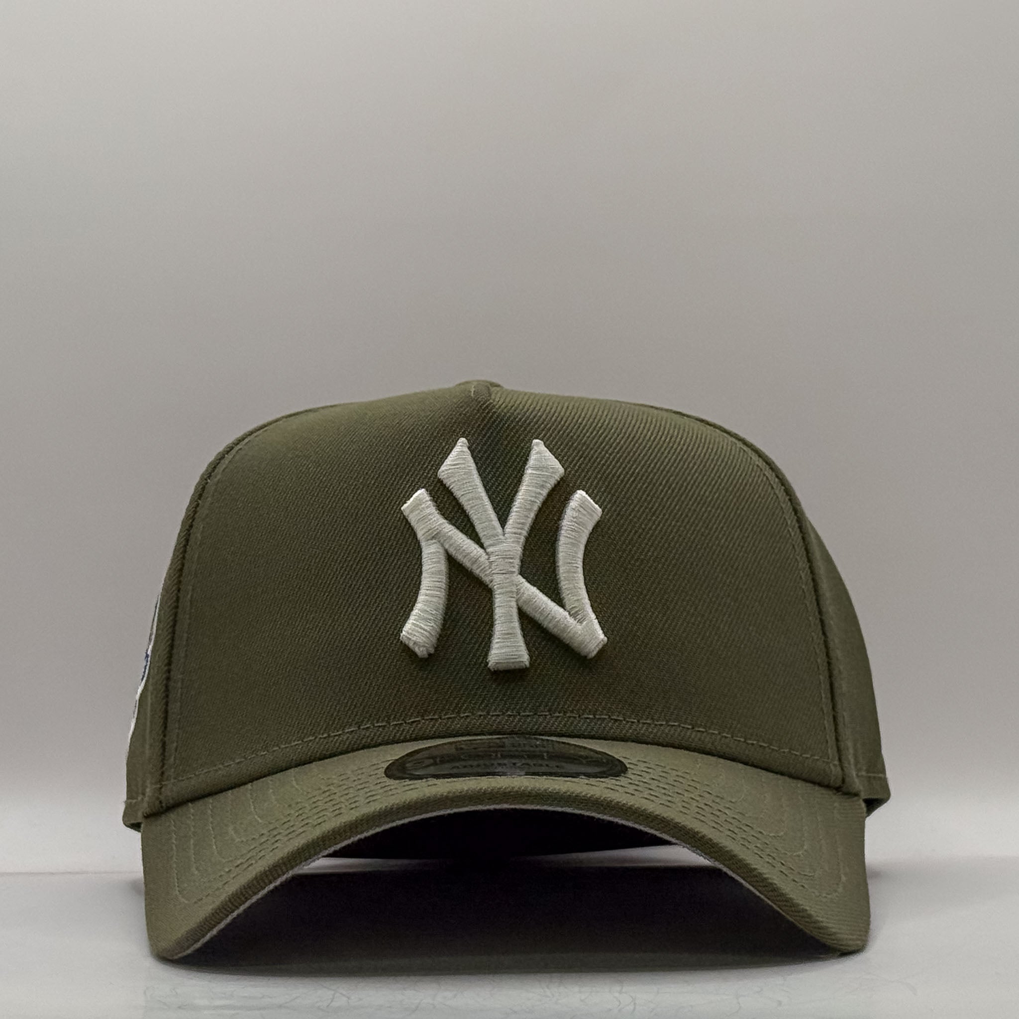 New Era 9Forty A-Frame 99 World Series New York Yankees New Olive