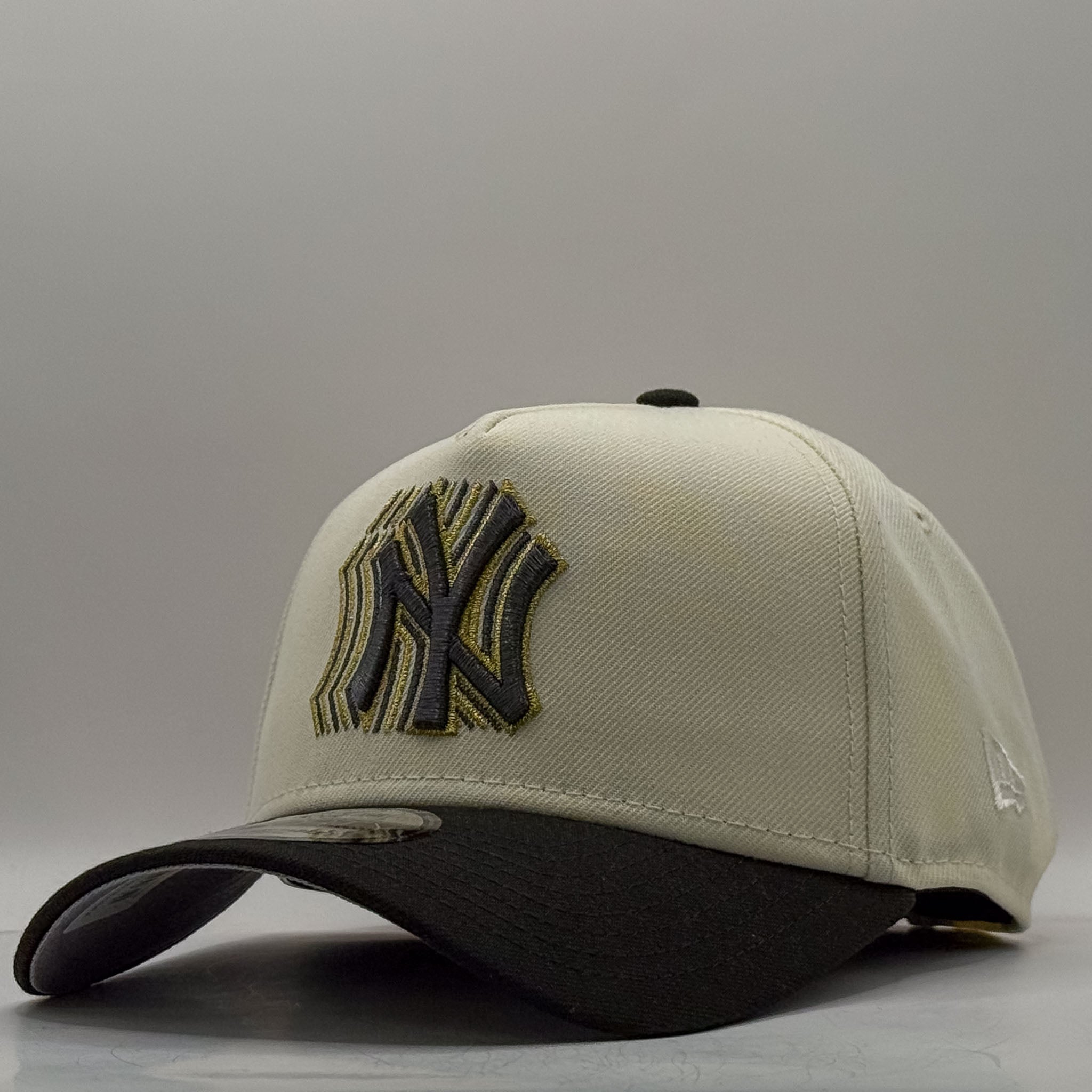 New Era 9Forty A-Frame MLB Cascade World Series New York Yankees Chrome/Black