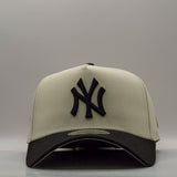 New Era 9Forty A-Frame MLB 99 World Series New York Yankees Chrome/Black