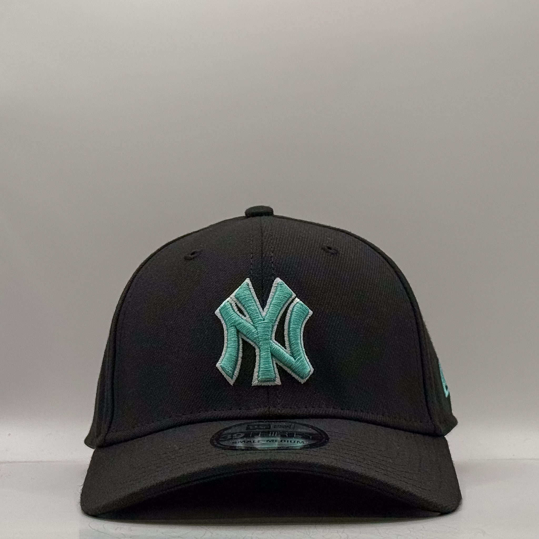 New Era 39Thirty MLB New York Yankees Black Clear Mint