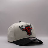 Mitchell & Ness NBA Pro Pinch Tilted Draft Chicago Bulls Chrome White