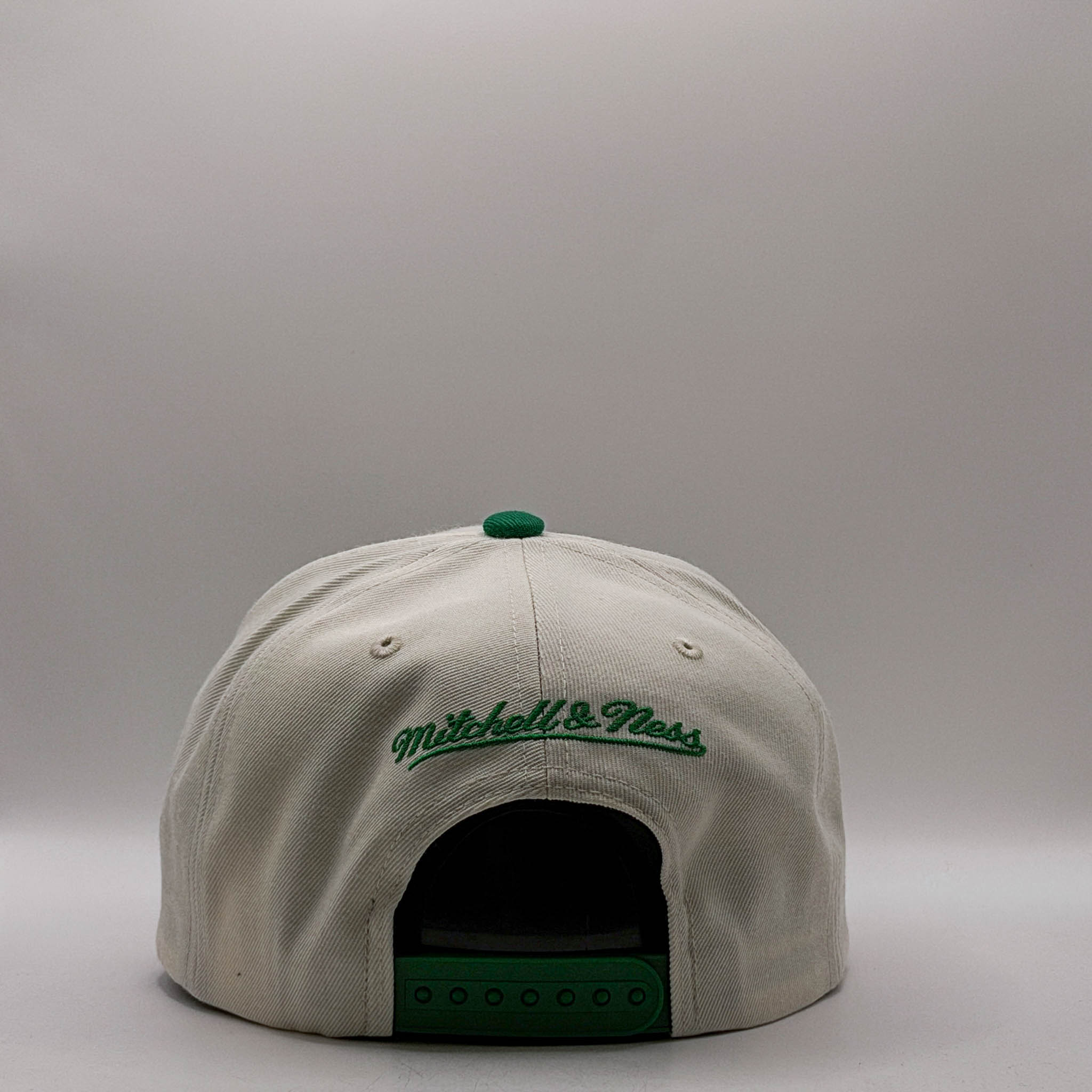 Mitchell & Ness NBA Pro Pinch Tilted Draft Boston Celtics Chrome White