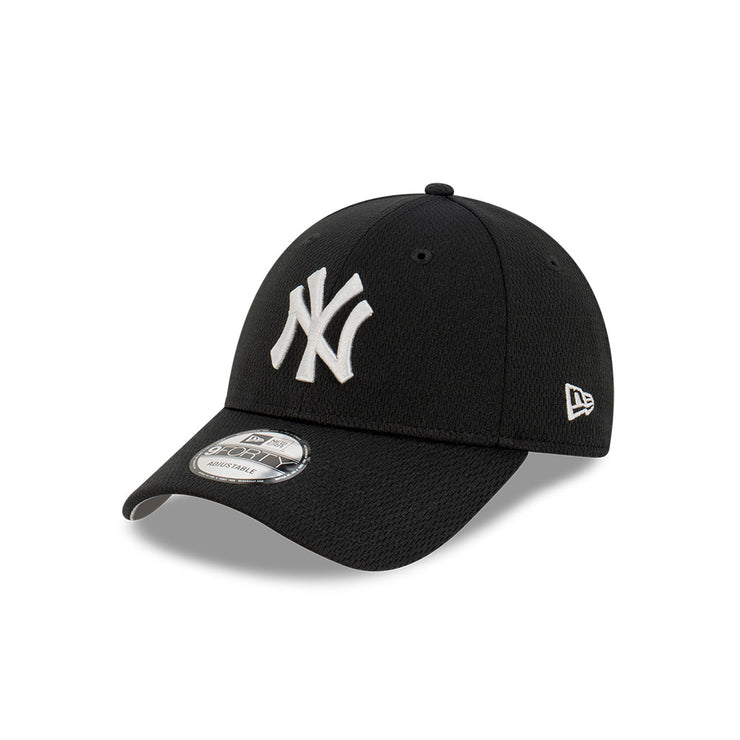 New Era 9Forty Strapback MLB Black Cloud Dashmark Mesh New York Yankees