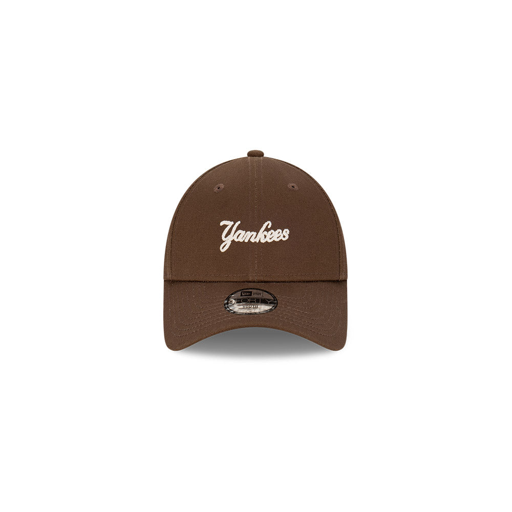 New Era Youth 9Forty Clothstrap MLB Earth Chain Stitch New York Yankees Walnut