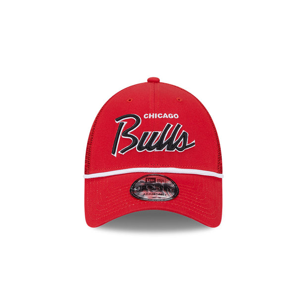 New Era 9Forty Trucker NBA Team Script Chicago Bulls Red
