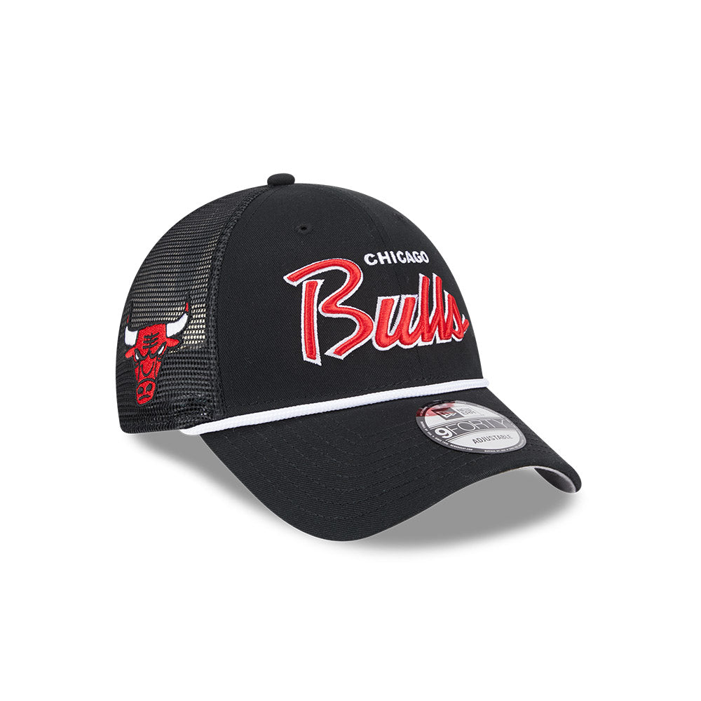 New Era 9Forty Trucker NBA Team Script Chicago Bulls Black