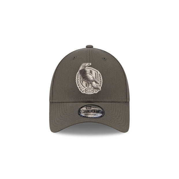 New Era 9Forty AFL 2025 Dusty Charcoal Collingwood Magpies