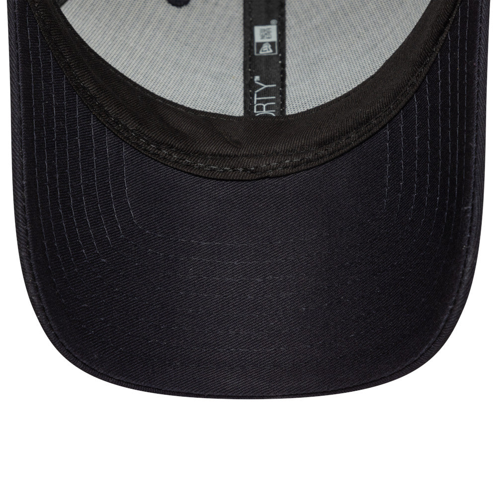 New Era 9Forty EPL Pinstripe Chelsea FC Lion Crest Ivory Navy