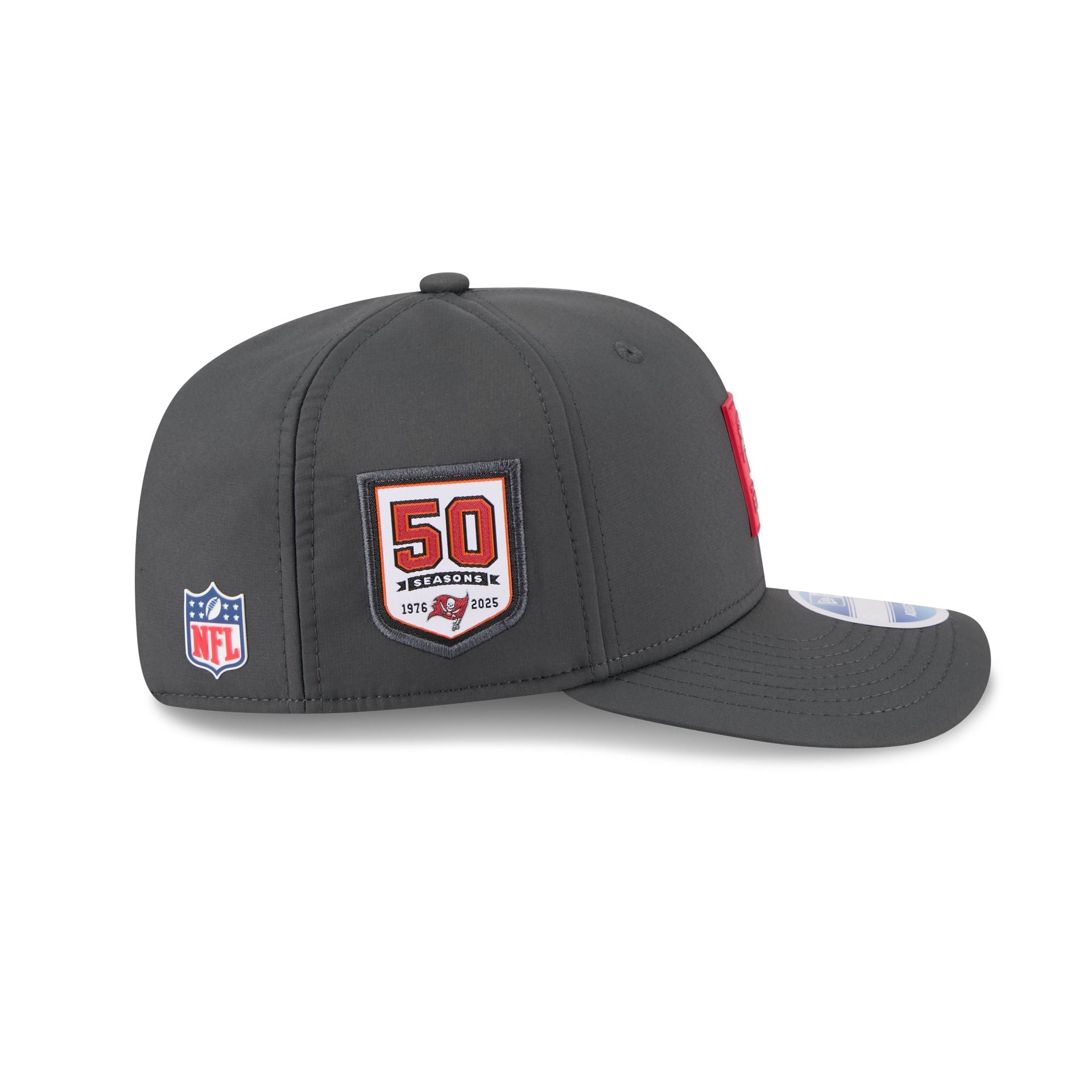 New Era 9Seventy NFL 2025 Sideline Cold Weather Tampa Bay Buccaneers