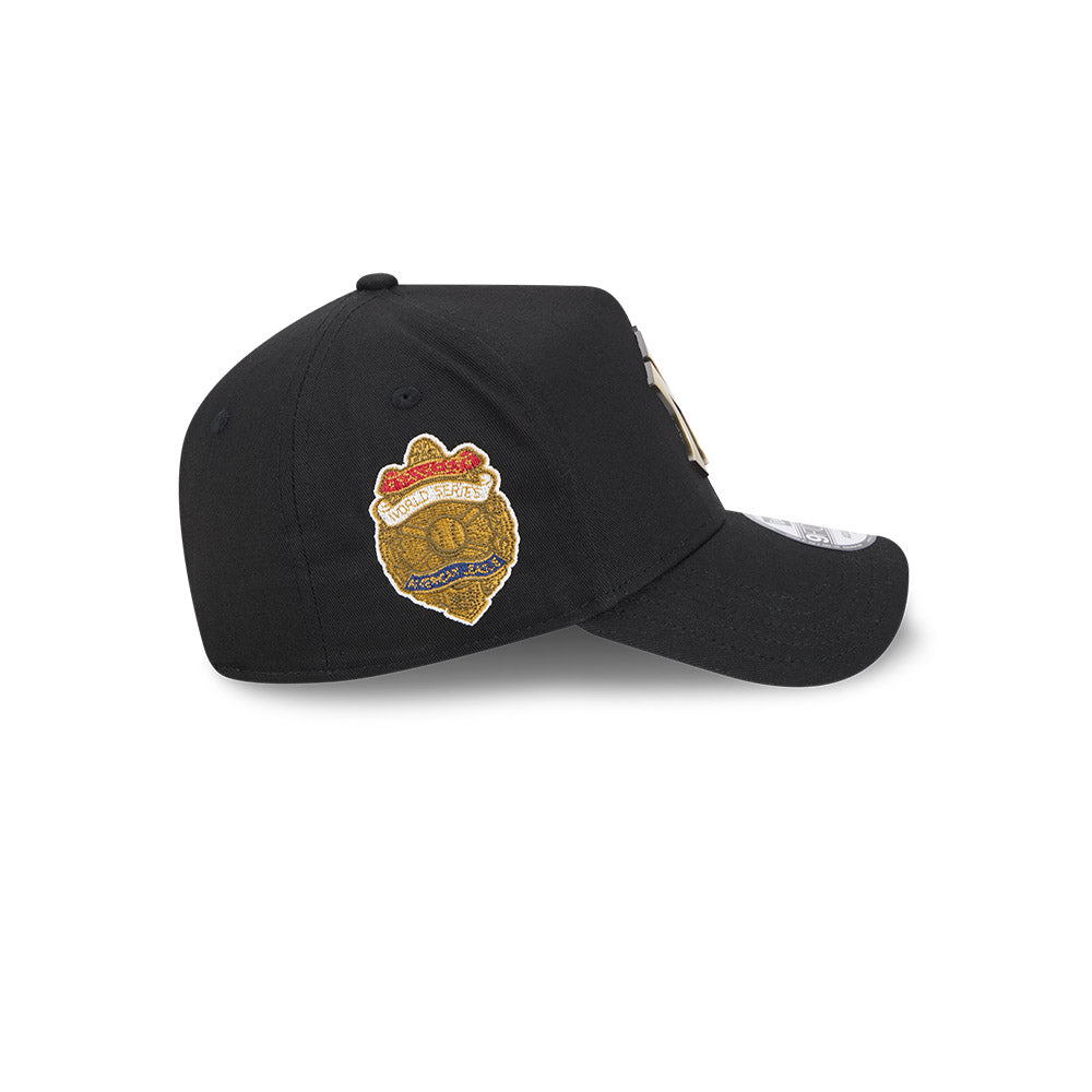 New Era 9Forty A-Frame MLB Antique Metal Badge New York Yankees Black