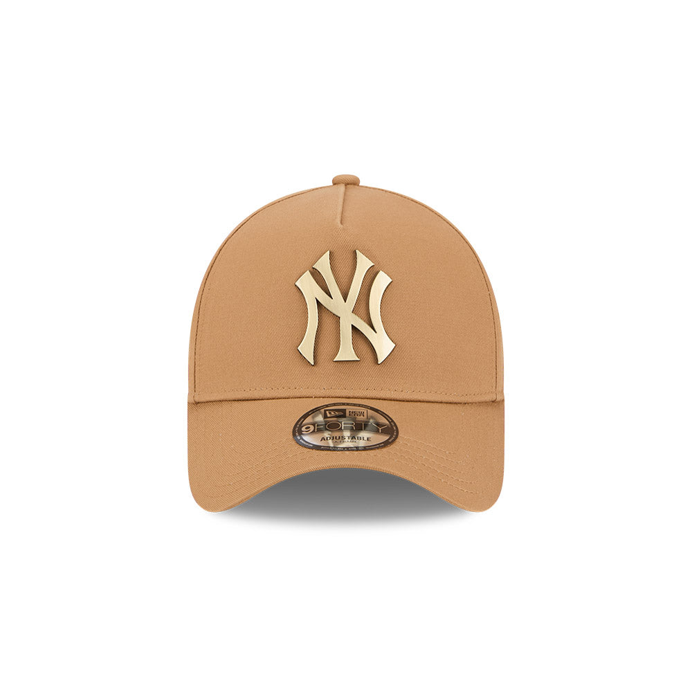 New Era 9Forty A Frame MLB Antique Metal Badge New York Yankees Wheat