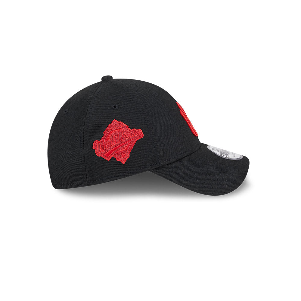 New Era 9Forty Strapback MLB Seasonal New York Yankees Black Scarlet