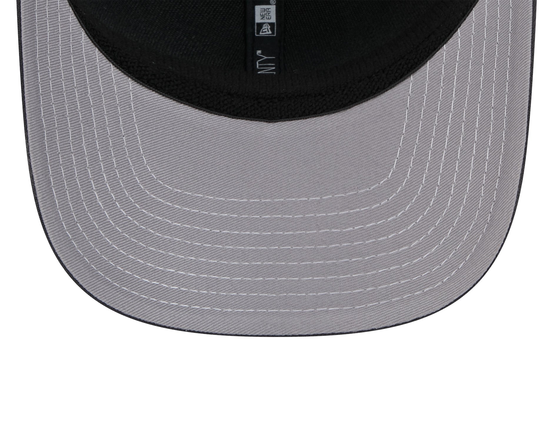 New Era 9Seventy NFL Contrast Trucker Las Vegas Raiders Graphite/White