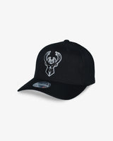 Mitchell & Ness NBA Flexfit 110 Black and White Milwaukee Bucks