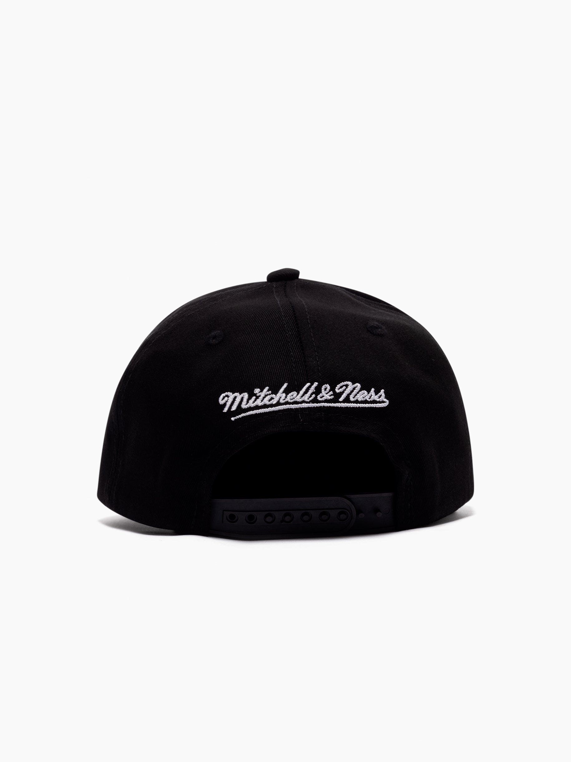 Mitchell & Ness NBA Evergreen Pro Pinch Boston Celtics Black