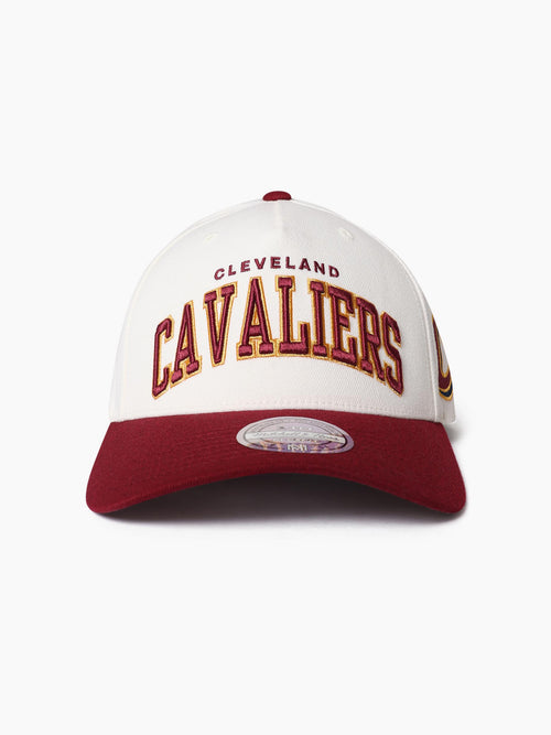 Mitchell & Ness NBA Flexfit 110 Team Arch Cleveland Cavaliers