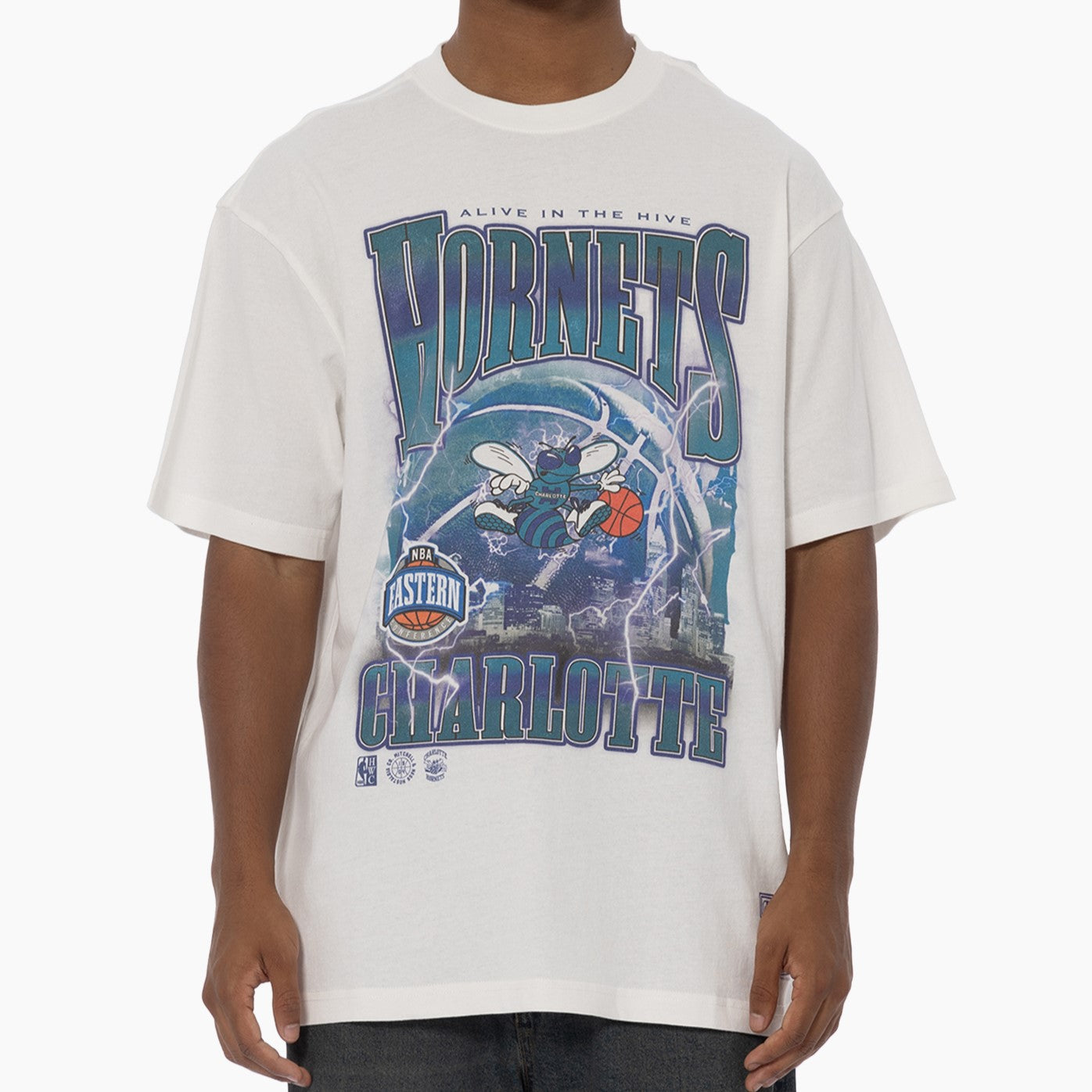 Mitchell & Ness NBA City Strike Tee Charlotte Hornets Vintage White
