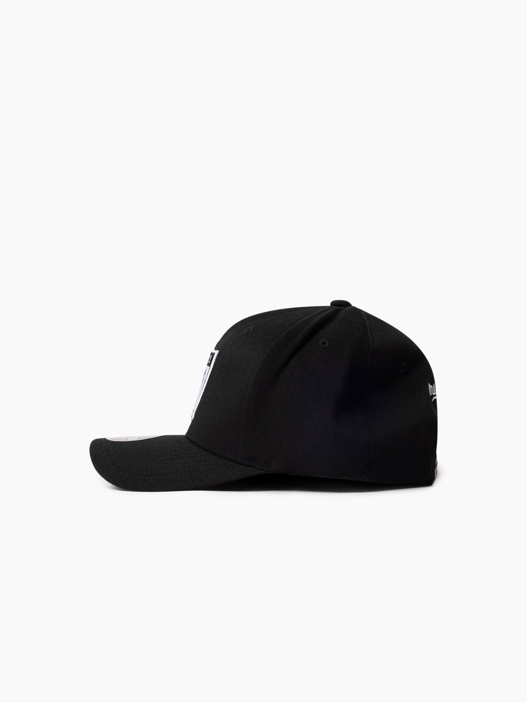 Mitchell & Ness NFL Flexfit 110 Black White Logo Las Vegas Raiders