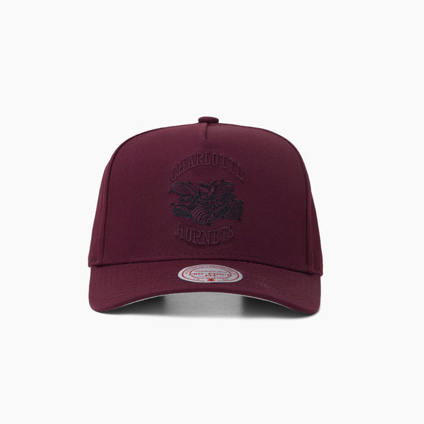 Mitchell & Ness NBA Lacquer Pro Pinch Charlotte Hornets Maroon