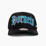 Mitchell & Ness NBA Old English Pro Pinch Charlotte Hornets Black
