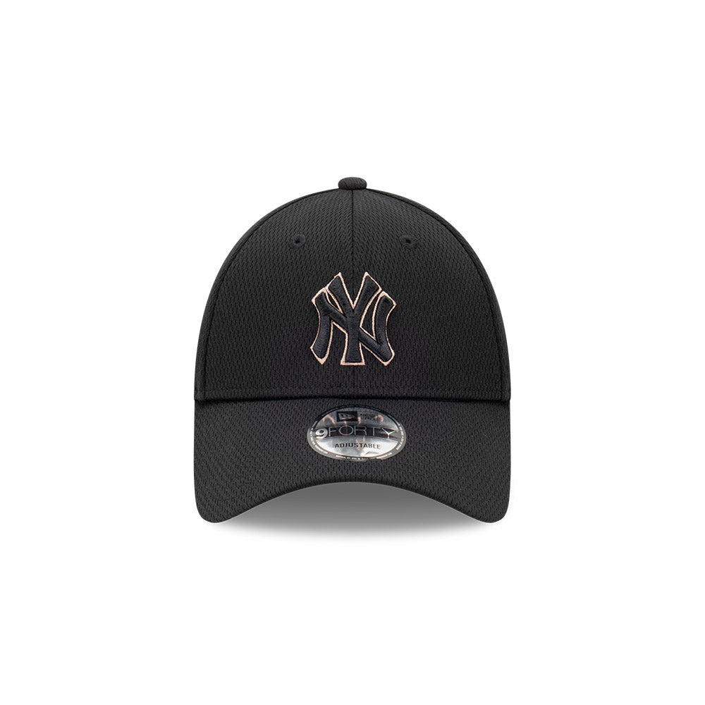 New Era 9Forty Clothstrap MLB Dashmark Seasonal New York Yankees Ash Brown