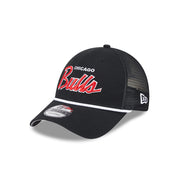 New Era 9Forty Trucker NBA Team Script Chicago Bulls Black