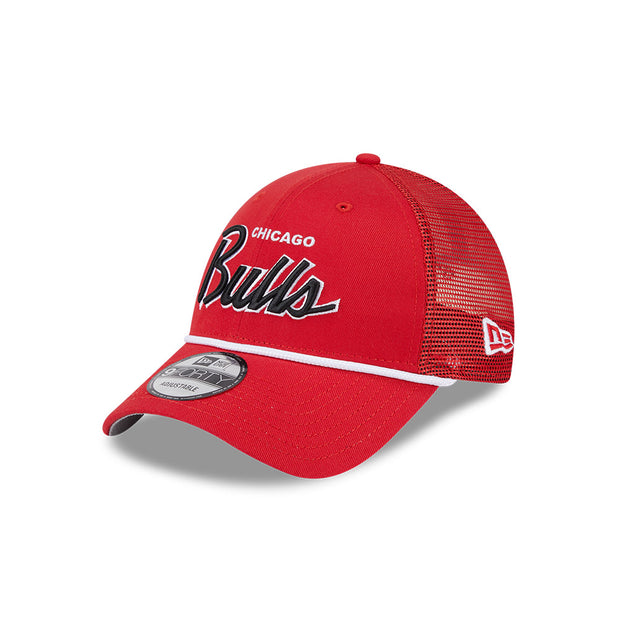 New Era 9Forty Trucker NBA Team Script Chicago Bulls Red