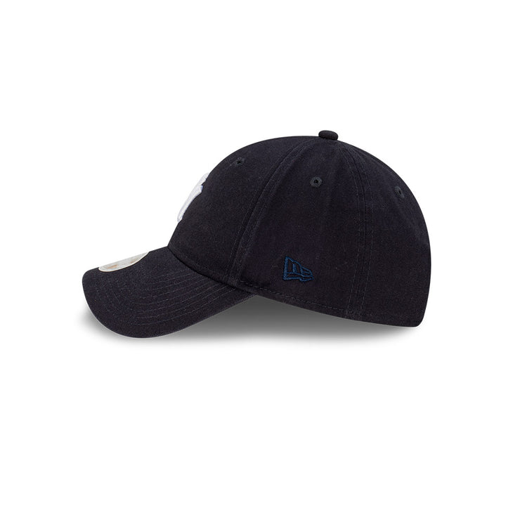 New Era Womens 9Forty Clothstrap MLB Heavy Wash OTC New York Yankees