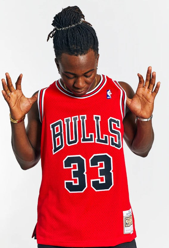 Mitchell & Ness NBA Swingman Jersey Chicago Bulls Scottie Pippen #33 97-98 Red