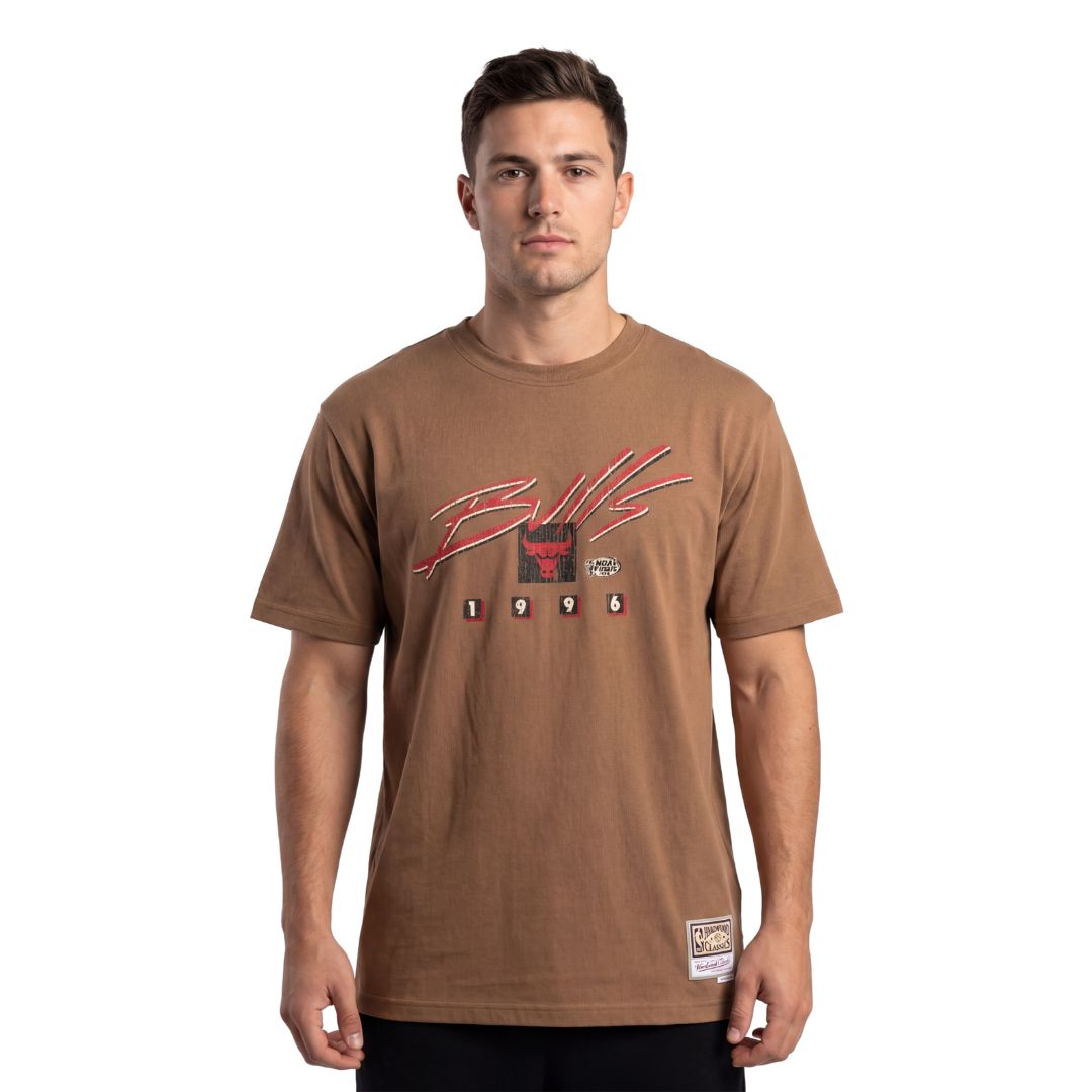 Mitchell & Ness NBA Chicago Bulls 1996 Script Tee Brown