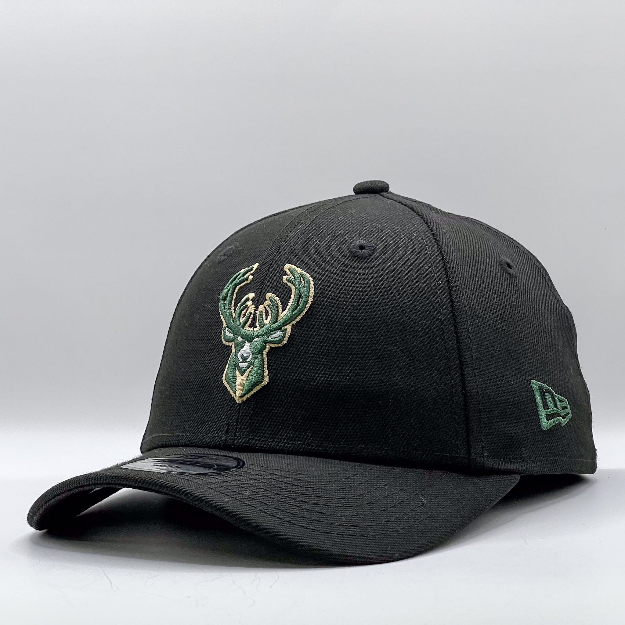 New Era Youth 9Forty NBA Milwaukee Bucks Black Team
