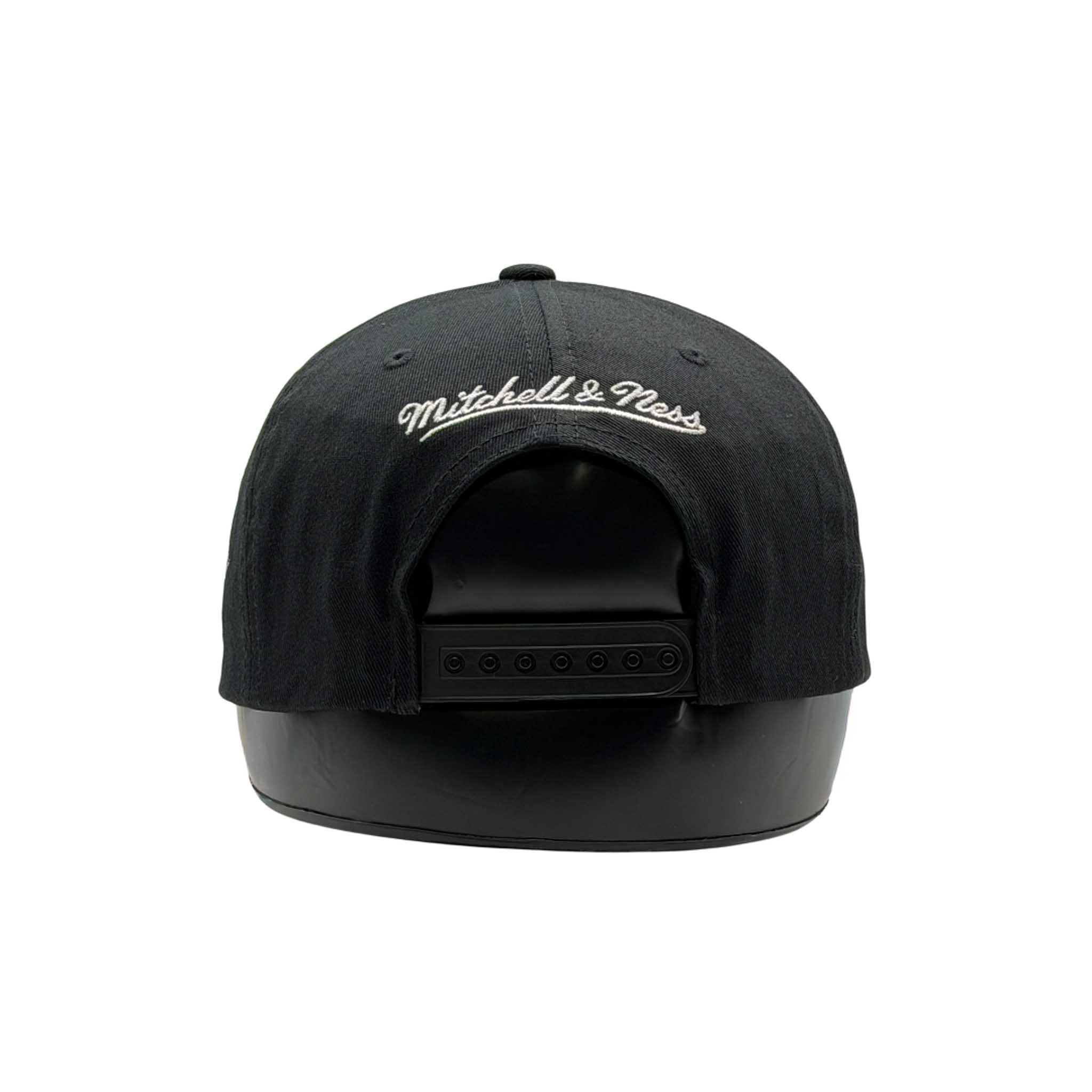 Mitchell & Ness NBA Black Letter Pro Pinch Chicago Bulls