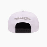 Mitchell & Ness NBA Deadstock 1998 Coaches Cap Chicago Bulls White Black