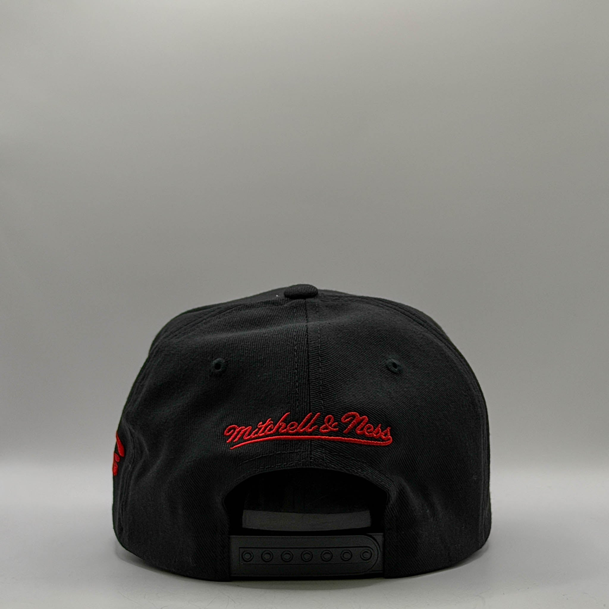 Mitchell & Ness NBA Flexfit 110 1996 Chicago Bulls Championship Game Day Black