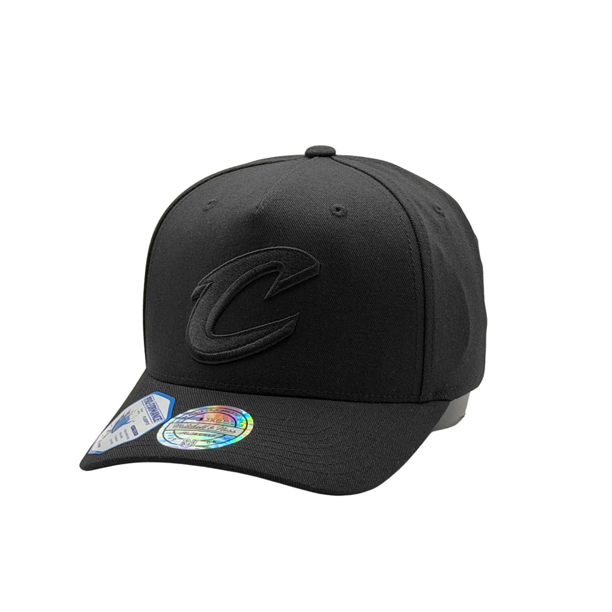Mitchell & Ness NBA Flexfit 110 Black On Black Cleveland Cavaliers
