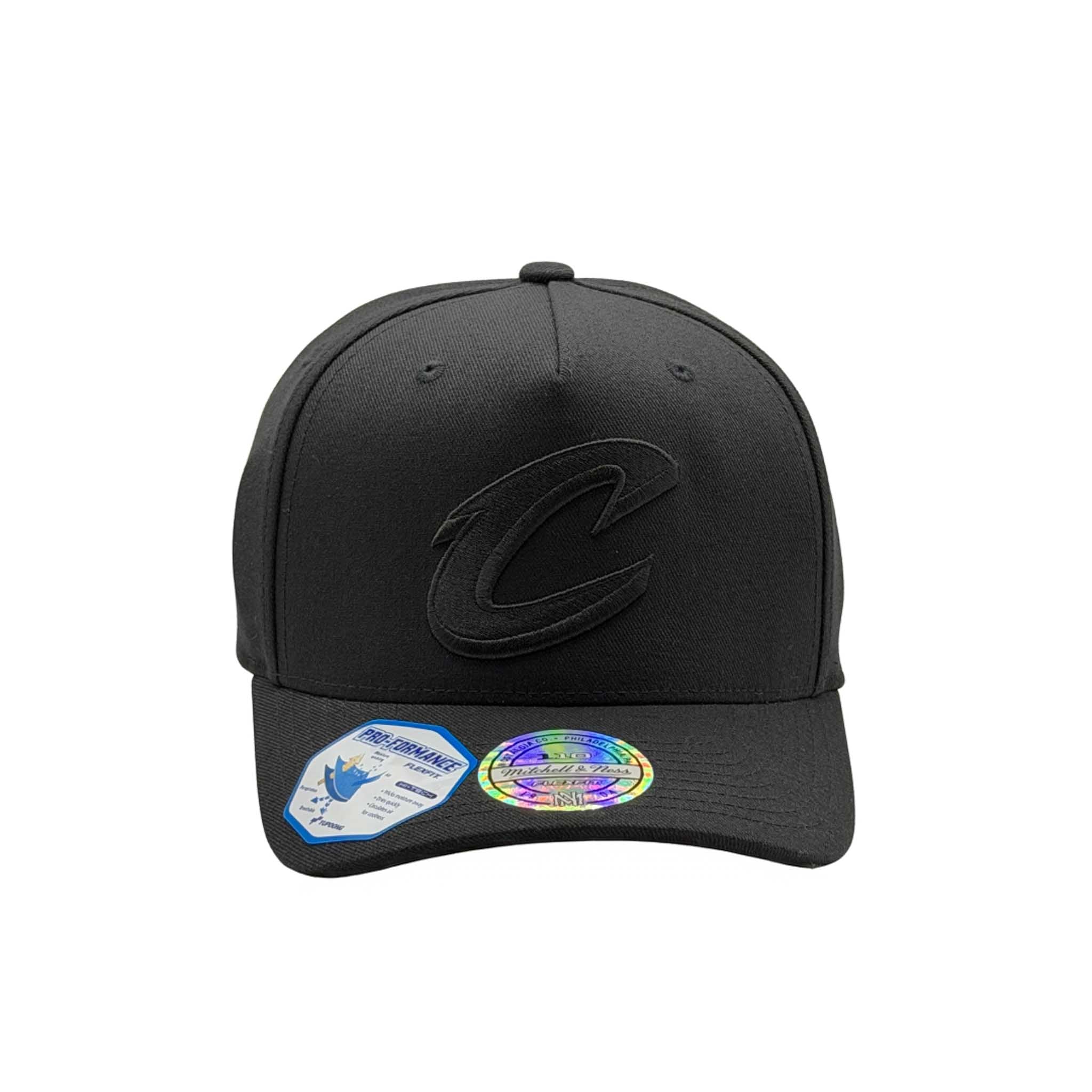 Mitchell & Ness NBA Flexfit 110 Black On Black Cleveland Cavaliers
