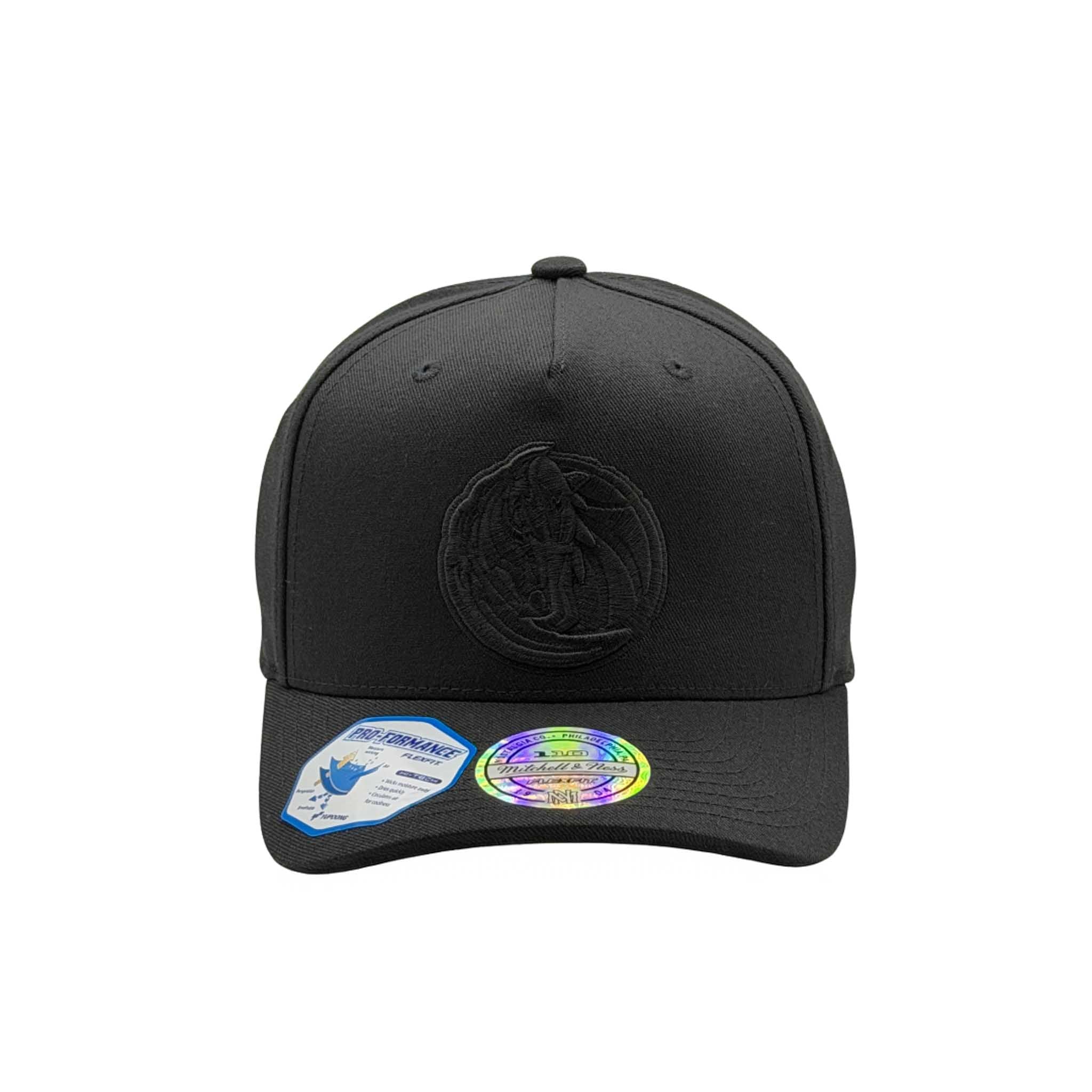 Mitchell & Ness NBA Flexfit 110 Black On Black Dallas Mavericks