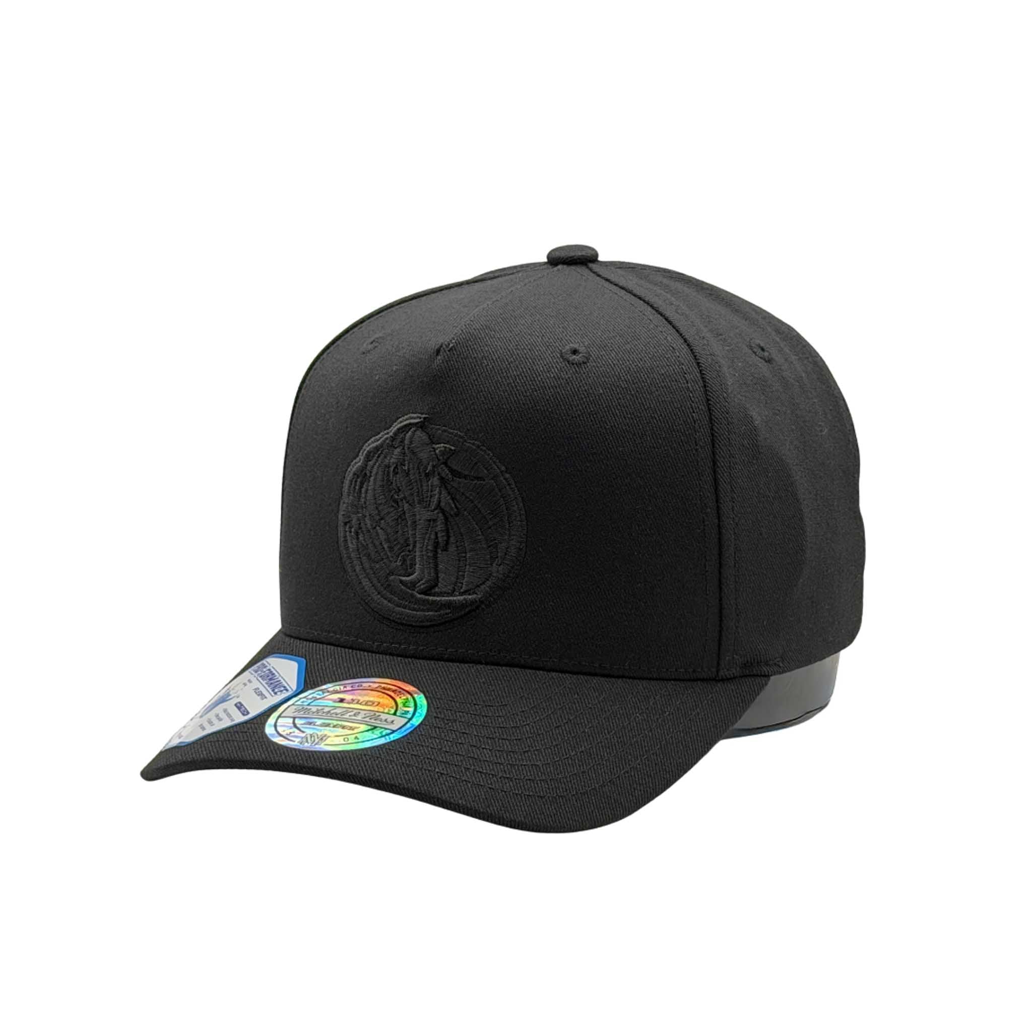 Mitchell & Ness NBA Flexfit 110 Black On Black Dallas Mavericks