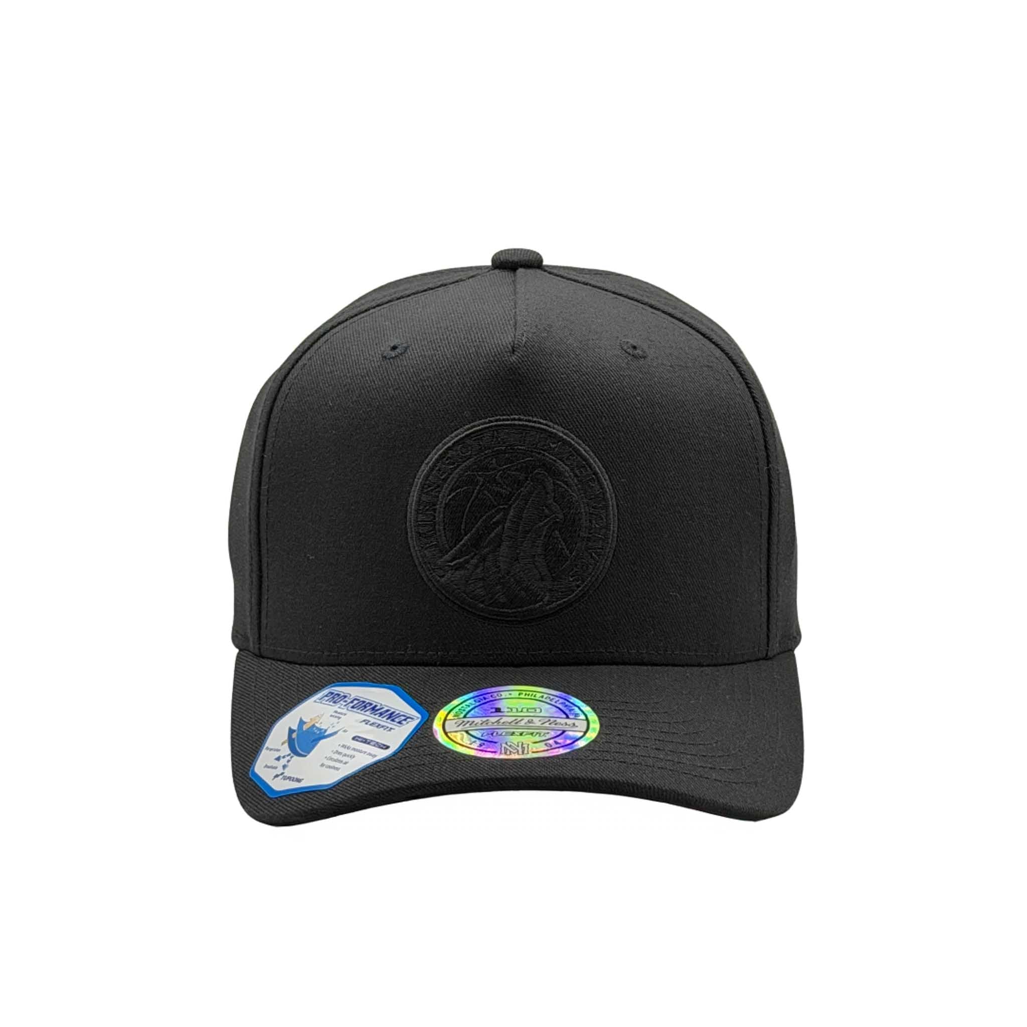 Mitchell & Ness NBA Flexfit 110 Black On Black Minnesota Timberwolves