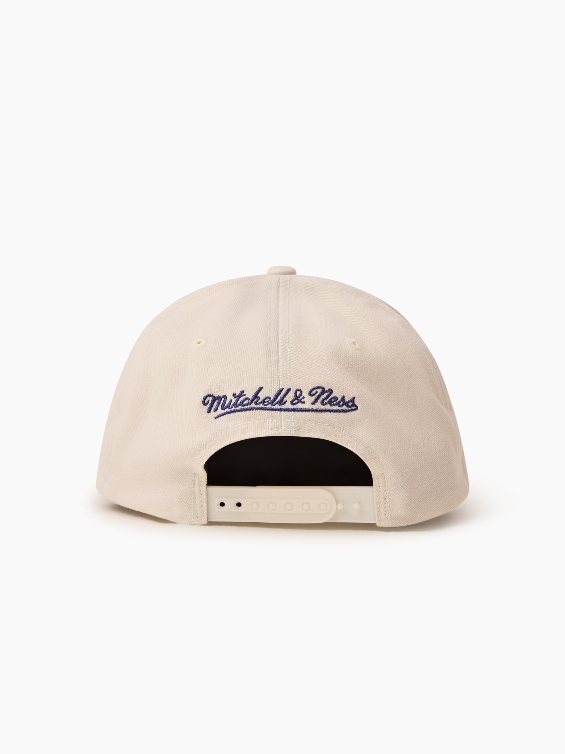 Mitchell & Ness NBA Flexfit 110 Cream/Navy Chicago Bulls
