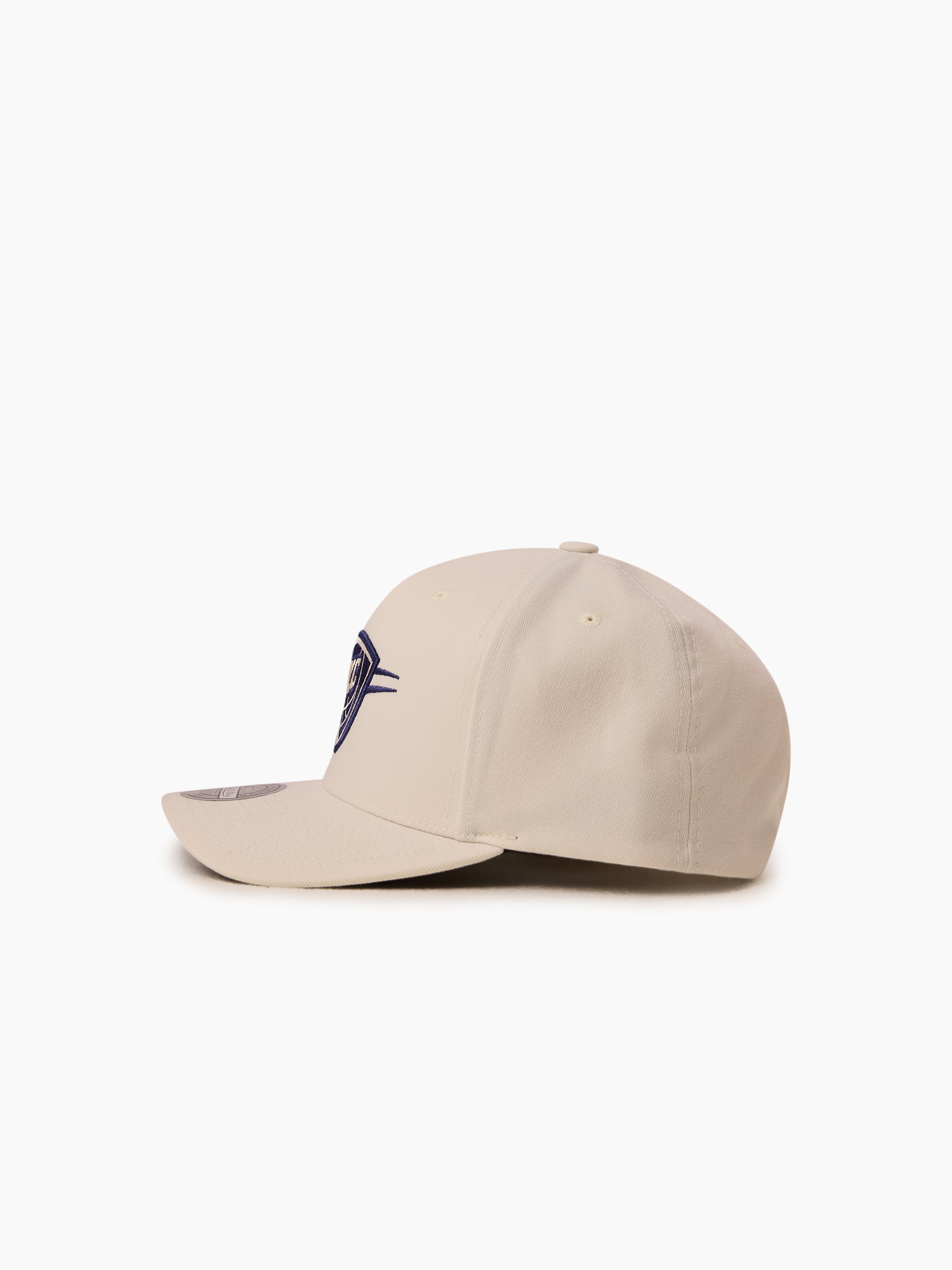 Mitchell & Ness NBA Flexfit 110 Cream/Navy OKC Thunder