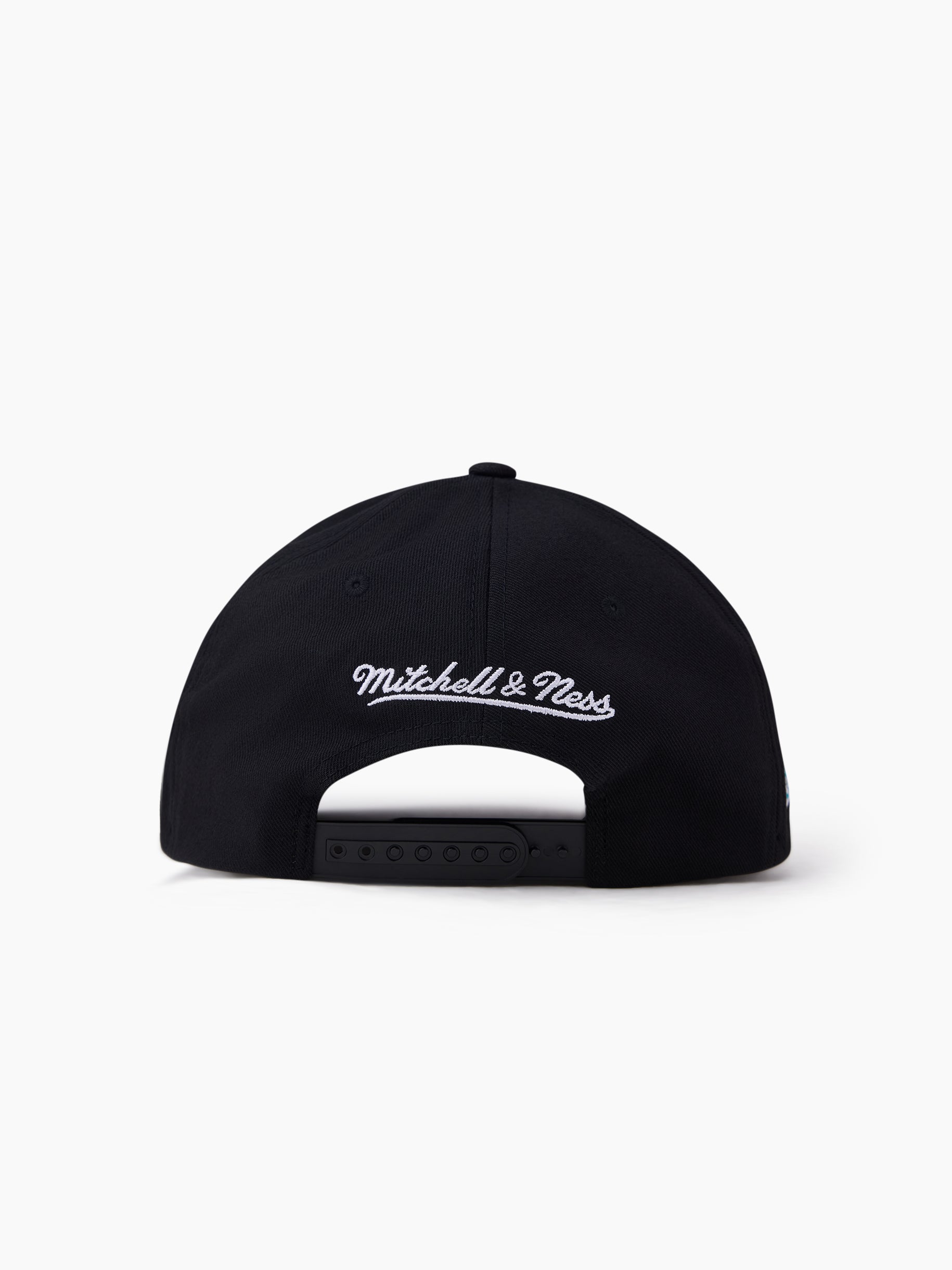 Mitchell & Ness NBA Gradient Arch 110 Charlotte Hornets Black