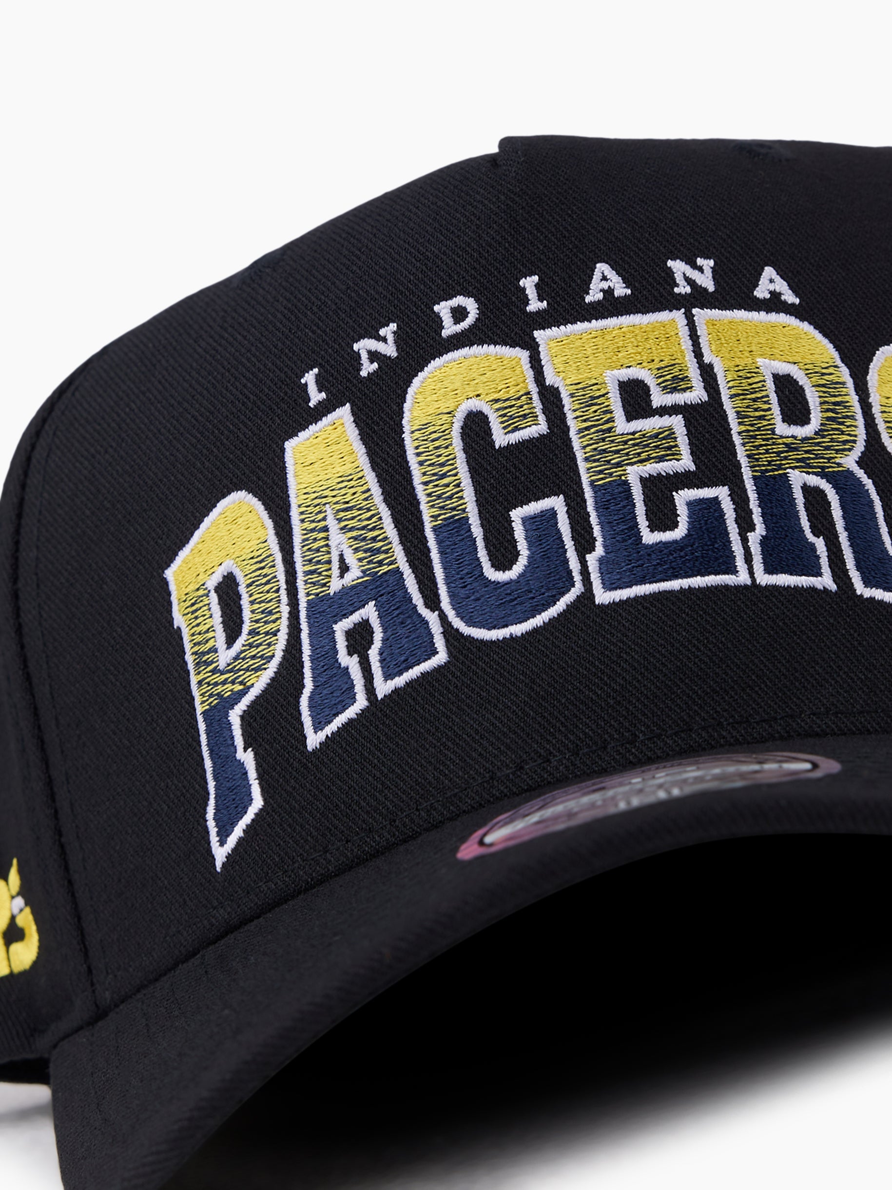Mitchell & Ness NBA Gradient Arch 110 Indiana Pacers Black
